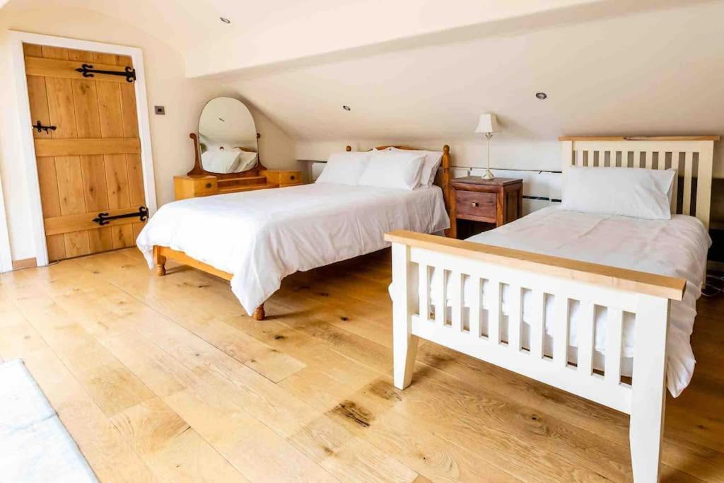 Four Bed Barn Conversion Junction 37 38 M1 Barnsley Exterior photo